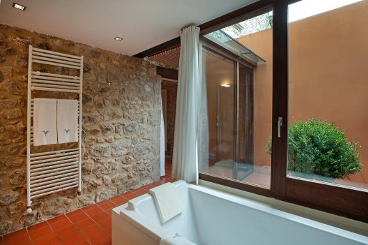 Hotel Mas Falgarona