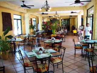 Hotel Maya Tulipanes