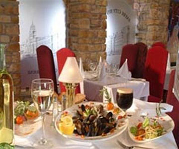 Hotel Mceniff Skylon