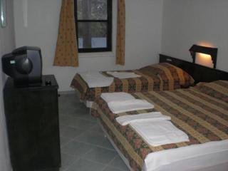 Hotel Medis