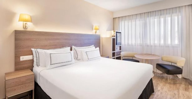 Hotel Melia Lebreros