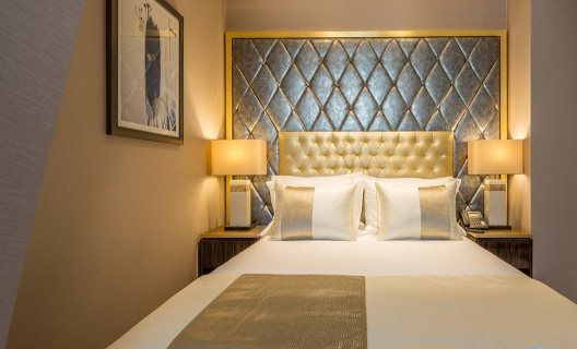 Hotel Meraprime Gold Design