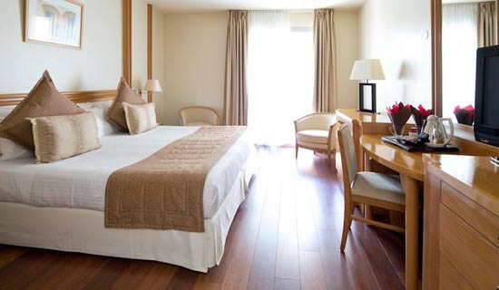 Hotel Mercure Cannes Croisette Beach