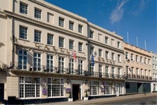 Hotel Mercure Castle