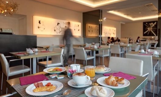 Hotel Mercure Lisboa Almada
