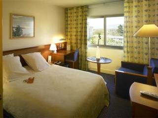 Hotel Mercure Lyon Charbonnieres