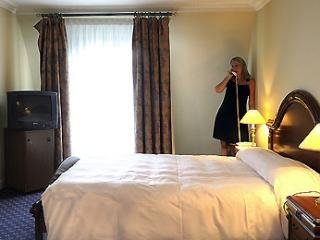 Hotel Mercure Paris Square Des Batignolles