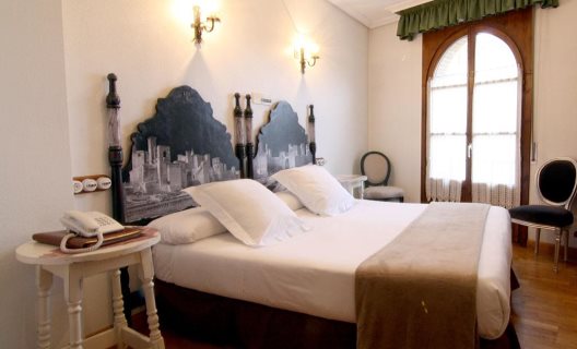 Hotel Merindad De Olite