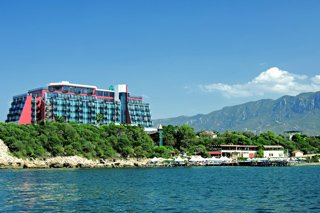 Hotel Merit Crystal Cove