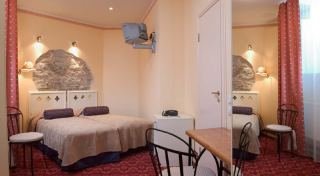 Hotel Meriton Old Town