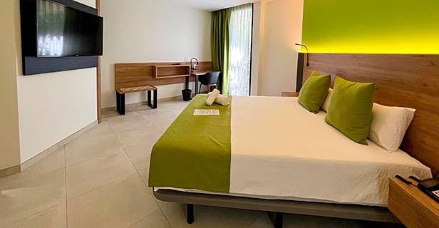 Hotel Mg Poniente