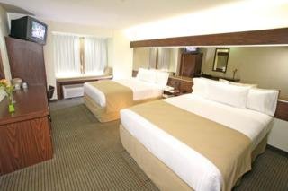 Hotel Microtel Inn & Suites By Us Consulate
