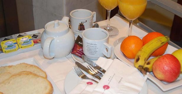 Hotel Mieres Del Camino