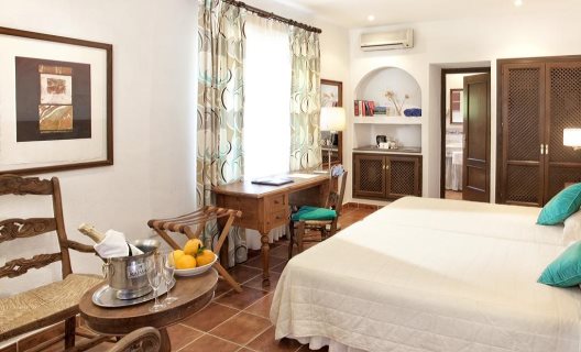 Hotel Molino Del Santo