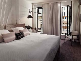 Hotel Molitor Paris By Mgallery