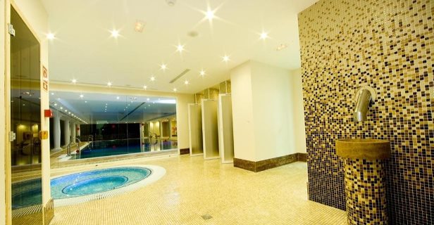 Hotel Monarque Cendrillón