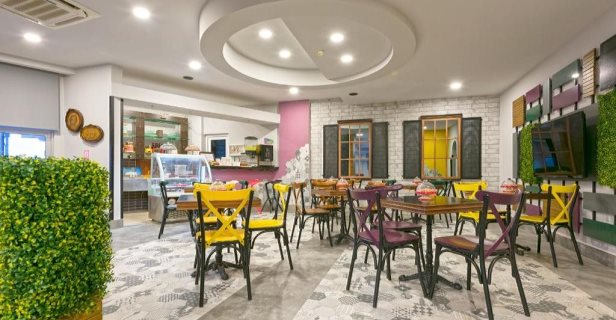 Hotel Monart City
