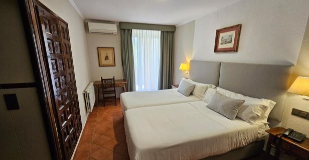 Hotel Monasterio De Piedra