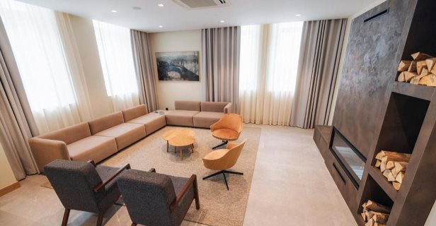 Hotel Mondragon