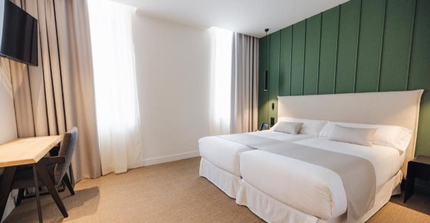 Hotel Mondragon