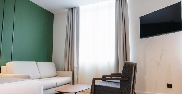 Hotel Mondragon
