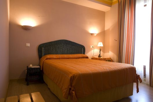 Hotel Montañes