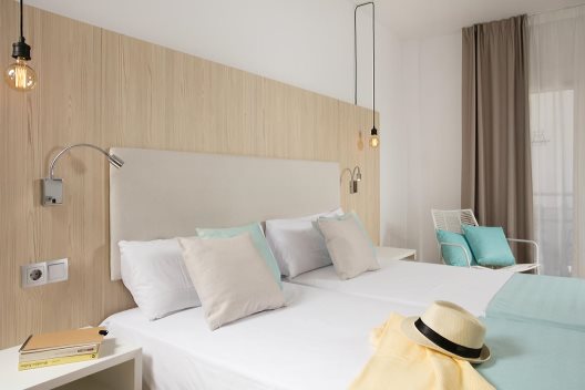 Hotel Monterrey Roses By Pierre Vacances