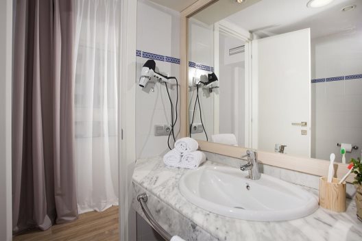 Hotel Monterrey Roses By Pierre Vacances