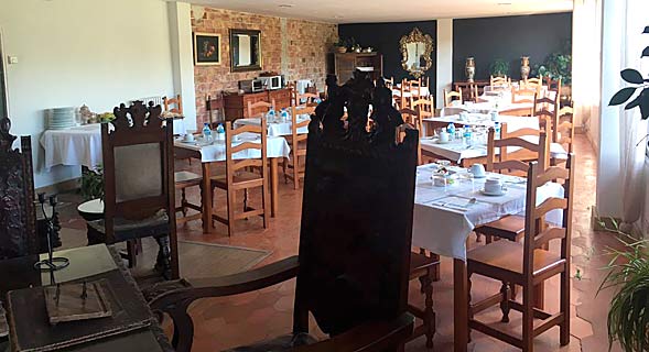 Hotel Montes Blancos