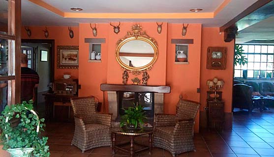 Hotel Montes Blancos