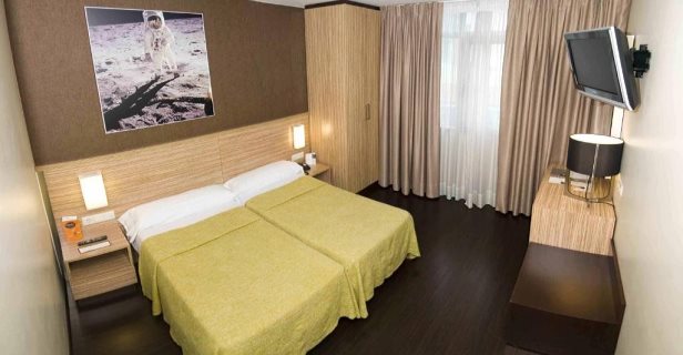 Hotel Moon