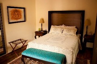 Hotel Morales Historical & Colonial Downtown Core