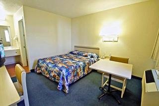 Hotel Motel 6 Charleston North