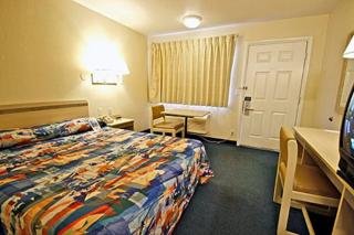 Hotel Motel 6 Charleston North