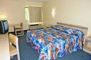 Hotel Motel 6 East Brunswick