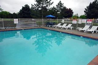 Hotel Motel 6 North Kirkland