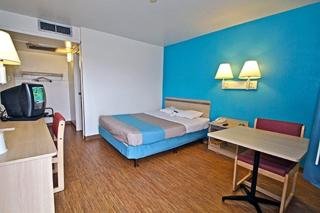 Hotel Motel 6 Richmond Airport