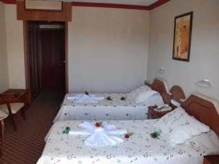 Hotel Mustis Royal Plaza