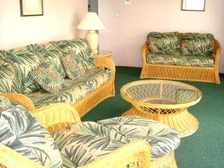Hotel Naniloa Volcanoes Resort