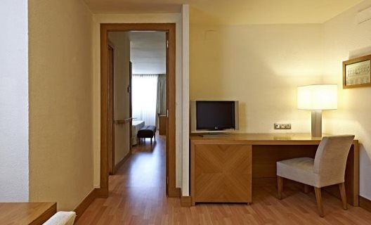Hotel Nh Barcelona Sant Just