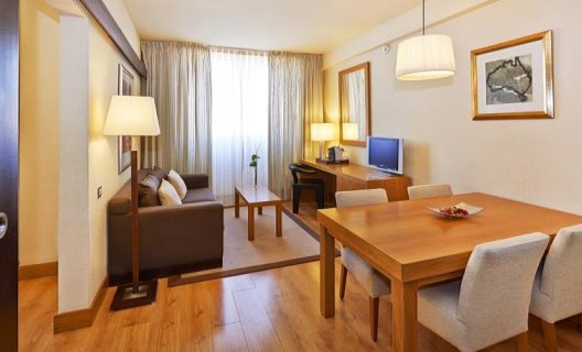 Hotel Nh Barcelona Sant Just