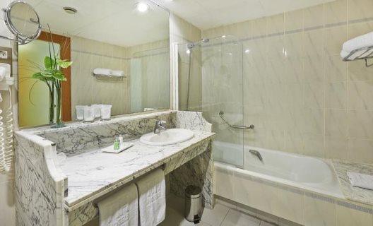 Hotel Nh Barcelona Sant Just