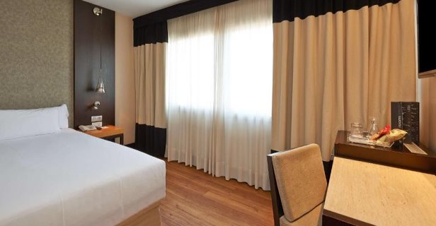 Hotel Nh Barcelona Stadium