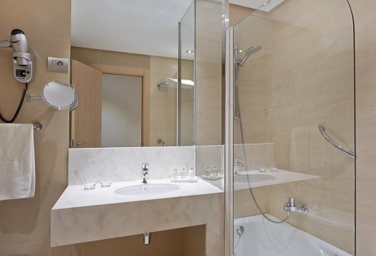 Hotel Nh Bilbao Deusto