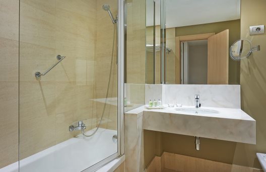 Hotel Nh Bilbao Deusto