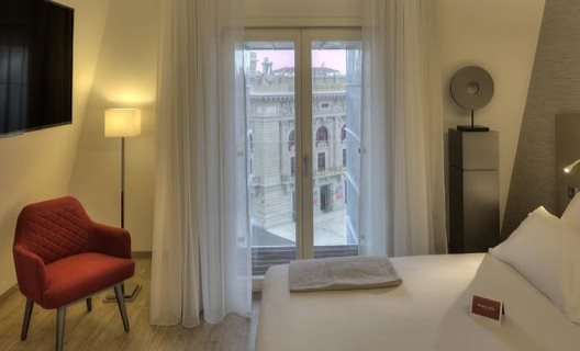 Hotel Nh Collection Porto Batalha