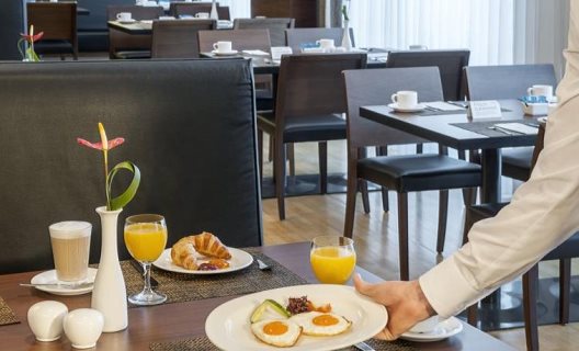Hotel Nh Köln City