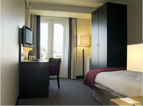 Hotel Nh Schiller