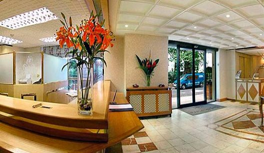 Hotel Norfolk Plaza