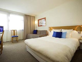 Hotel Novotel Fontainebleau Ury